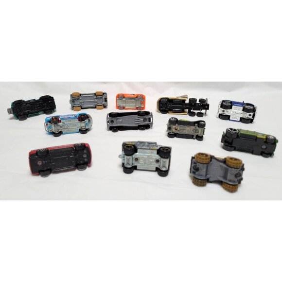 Lot of 12 Diecast Plastic Cars Trucks Hot Wheels Maisto Matchbox - Picture 6 of 6